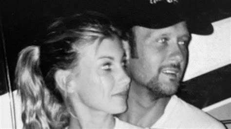 Tim Mcgraw Shares Sweet Throwback Photo With Wife Faith Hill From 1999