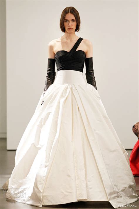Vera Wang Bridal Spring 2014 Wedding Dresses Wedding Inspirasi