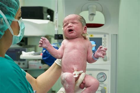 Poród naturalny czy CC Wpływ rodzaju porodu na mikroflorę jelitową