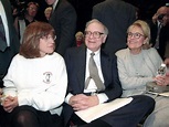 Susan Buffett Bio Wiki, Net Worth, Son, Death, Daughter, Married, Wedding