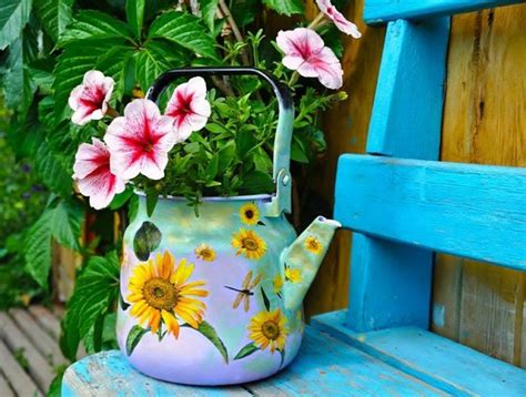 It is not difficult pa compared to a concrete pot for the day to make you need it. 22 Incredible Ideas How to Turn Old Things Into Beautiful ...