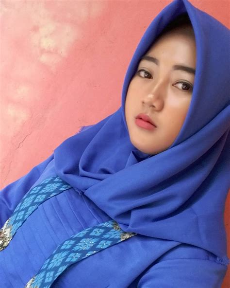 Pin Oleh Anto Di Mode Hijab Mode Wanita Gaya Hijab Gadis Cantik