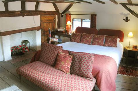 Cosy Rooms Just So Cottage