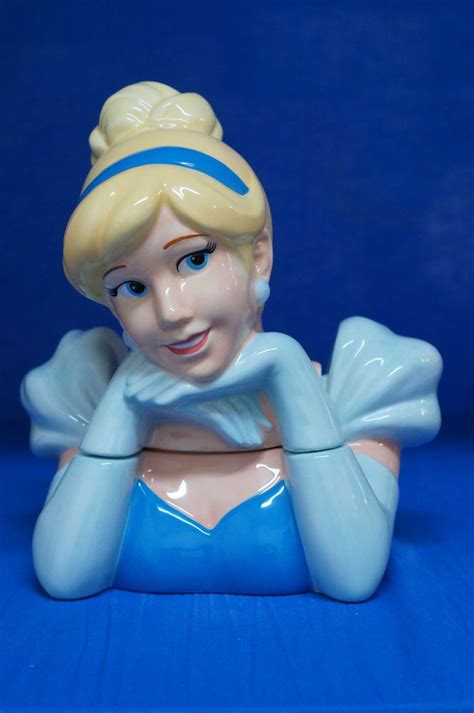 Disney Cinderella Bust Ceramic Cookie Jar Figurine 19591 Ceramic