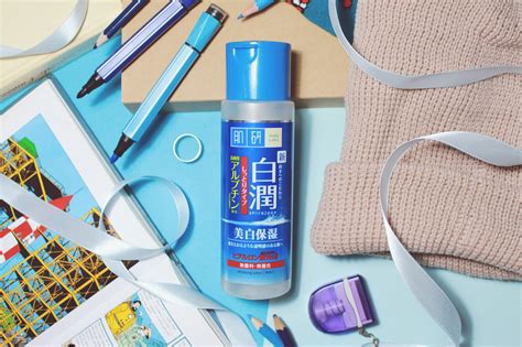 Guide to hada labo lotions how to choose the best hada labo lotion for you skin type! Hada Labo Whitening Lotion Review | FISHMEATDIE