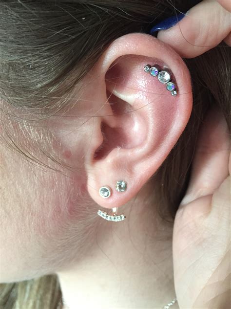 Just Got My Helix Switched From A Small Bar To This Beautiful Thing Thinking Of Getting A Daith