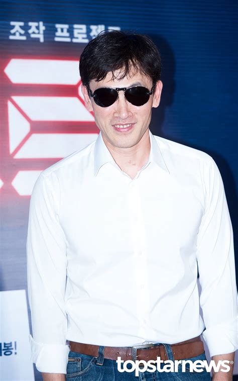 Yoo Oh Sung 유오성 Picture Gallery Hancinema The Korean Movie And