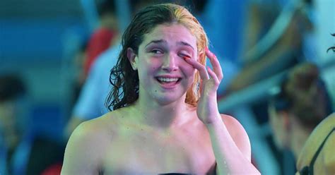 In acqua, quando ha visto il tempo, è scoppiata a piangere. Europei di nuoto, la 14enne Pilato oro nei 50 rana in ...