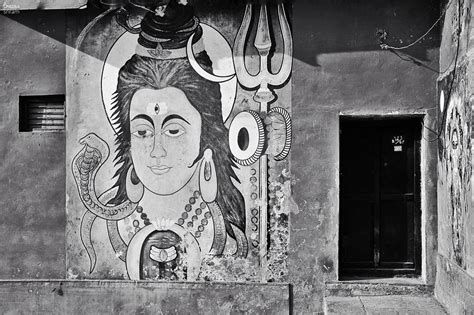 Shiva Documentary And Street Photos T R A C E S