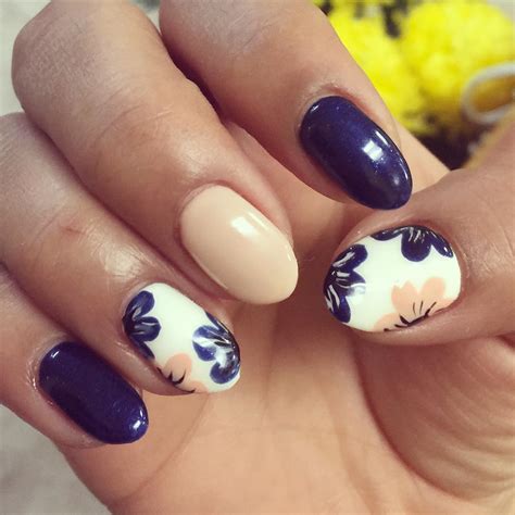 Awesome Flower Nail Designs