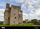 Trim, Ireland. 5th May, 2016. Trim Castle founded by Hugh de Lacy, Lord ...