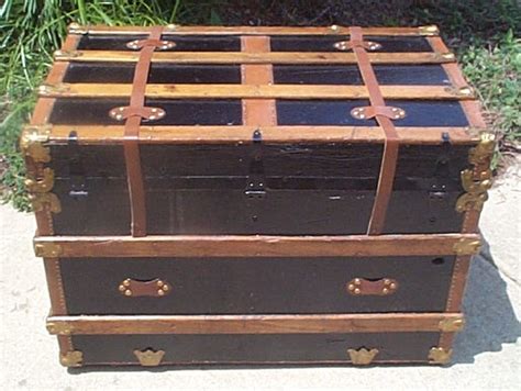 406 Restored Flat Top Antique Steamer Trunks For Sale And Available