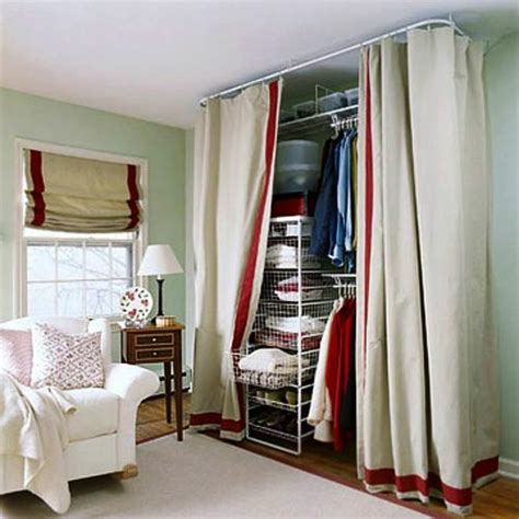 That is why, sometimes, people call it the closet bed. How to Organize Storage in Small Bedroom, 20 Small Closet ...