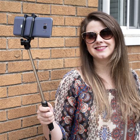 Mpow iSnap X Selfie Stick Review: An Affordable, Compact Selfie Stick