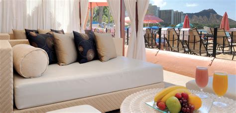 The Royal Hawaiian A Luxury Collection Resort Flybuys Travel