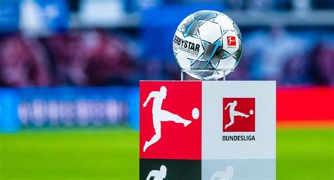Welcome to the official facebook fan page of the bundesliga. La Bundesliga: "Non possiamo fermare i campionati solo per ...
