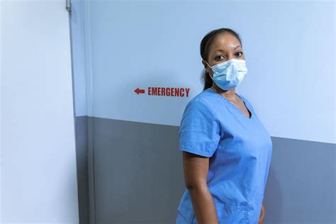 7 Reasons Why You Should Work For The Nhs As An Overseas Nurse Migrate