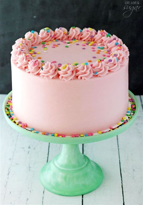 20 Images Beautiful Butter Icing Designs For Birthday Cakes