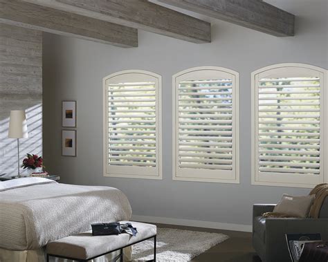 Vælg mellem et stort udvalg af lignende scener. Wood & California Shutters | Toronto