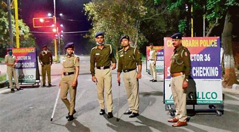 Chandigarh Police Arrests 7 Detained 210 And Challans 132 People In