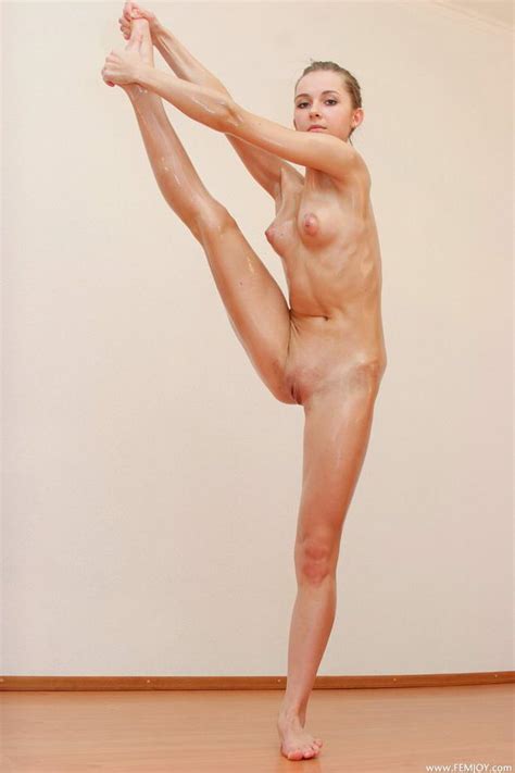 Japan Nude Ballet Dancer