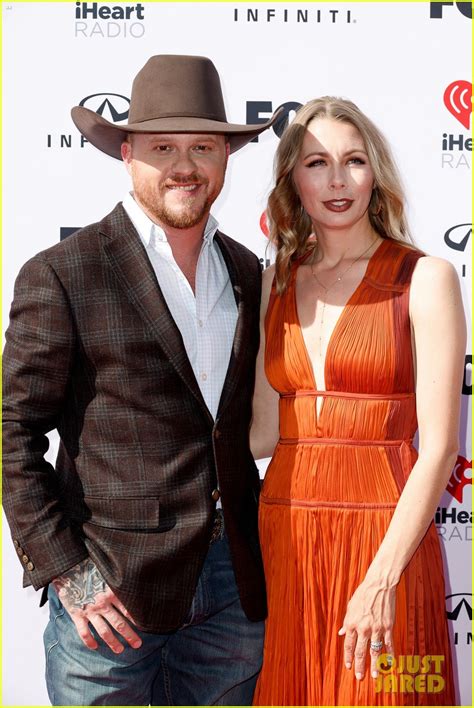 Country Star Cody Johnson Brings Wife Brandi To Iheartradio Music Awards 2023 Photo 4914351