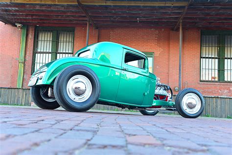 1932 Ford 5 Window Coupe Hot Rod Vintage Car Wallpaper Resolution