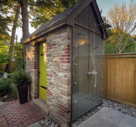 10 Comfortable Outdoor Shower Room Design Ideas For New Bathing Shades