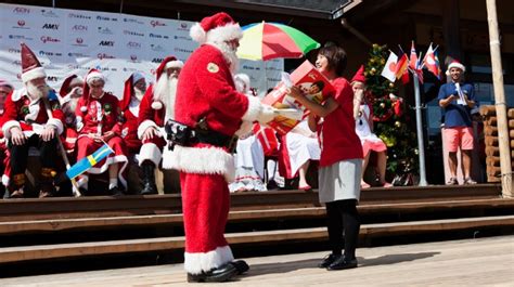 Santas Holding A Meeting In Amakusa Glico Global Official Site