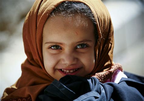 Little Yemeni Girl Smiling Amran Yemen © Eric Lafforgue Flickr