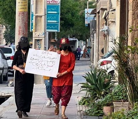 دختران معترض بوشهری به حجاب اجباری ایران ایران گیت
