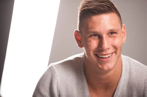 Mamma mia che ignoranza che c'è in questa squadra. Niklas Süle 2018: Girlfriend, tattoos, smoking & body ...