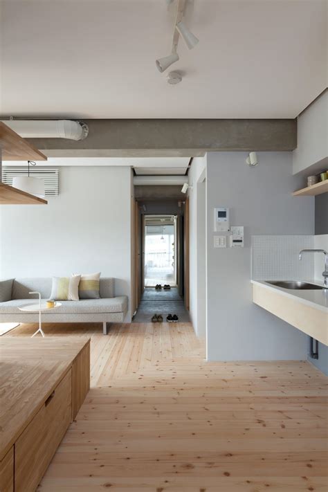 applying modern interior design ideas with japanese style for small apartment roohome