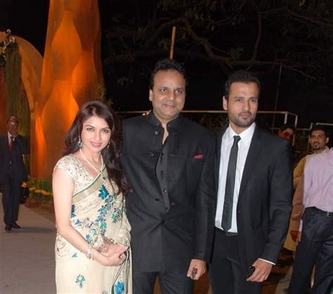 Known Bollywood Celebrities Attend Venugopals Daughter Wedding Pictures