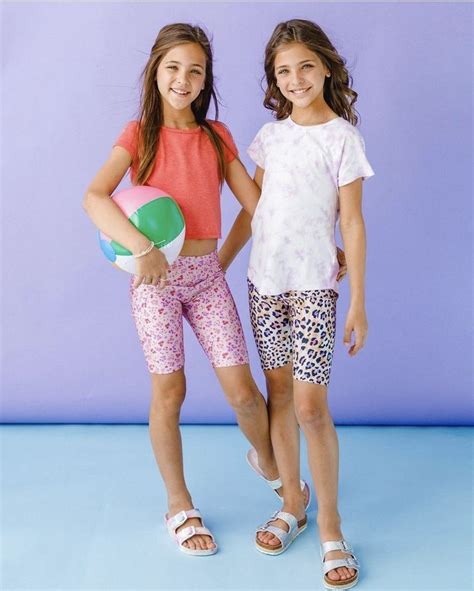 Pin By Tosia On The Clements Twins In 2021 Girl Outfits Girls In Leggings Girl Fashion