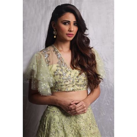 Daisy Shah Reveals The Official Poster Of Her First Gujarati Film