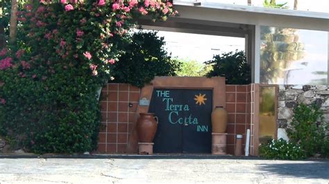 Terra Cotta Inn Nude Sunbathing Resort The Popular Place To Be In Palm Springs Youtube