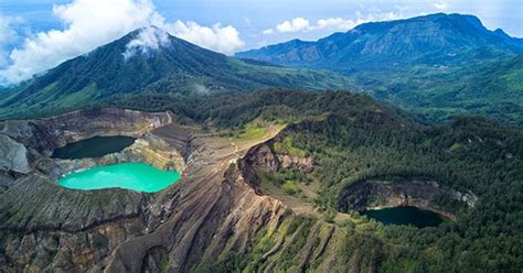 10 gambar abstrak hitam putih ini bikin tampilan rumah makin keren. 11 Pemandangan Alam Terindah di Indonesia Ini Bikin Takjub | tiket.com