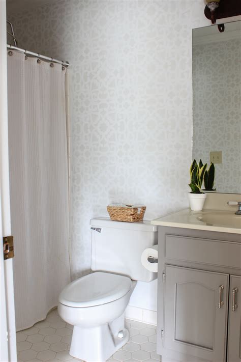 Bathroom Makeover Stenciled Walls Plus A Giveaway Erin Spain
