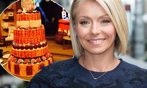 Kelly Ripa Celebrates Her 44th Birthday With Cake A Date Night And A