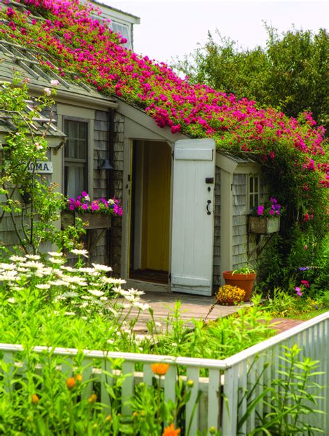 Tiny Cottages The Pride Of Nantucket Endure The Boston Globe