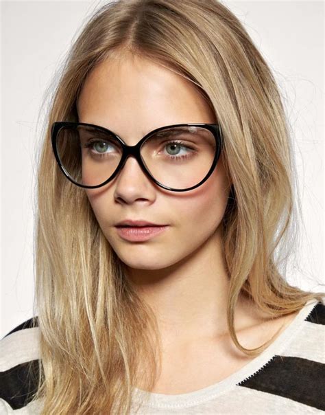 20 Best Eyewear Trends For Men And Women Cara Delevingne Cara Delevigne Womens Glasses