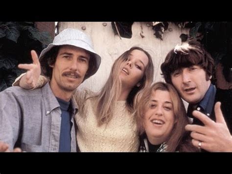 The mamas and the papas were inducted into rock and roll hall of fame in 1998 (performer). California Dreamin' - The Mamas & The Papas (Piano Cover by Breno Monteiro) - YouTube