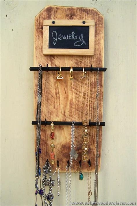 Jewelry Holders Made From Wooden Pallets Pallet Wood Projects