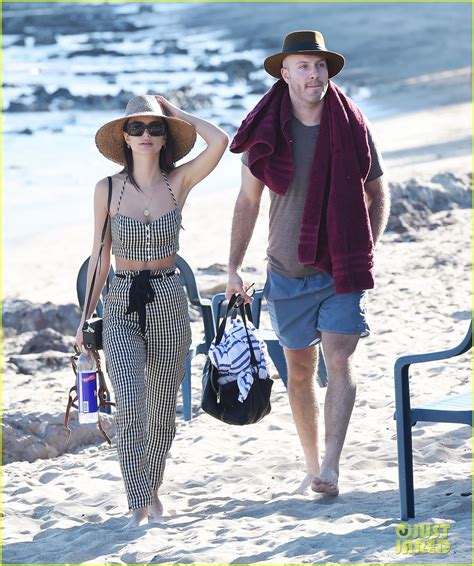 Emily ratajkowski took advantage of a nice warm day in socal to drink beers on the beach with her boyfriend. Emily Ratajkowski Strips Down to Bikini at the Beach with ...