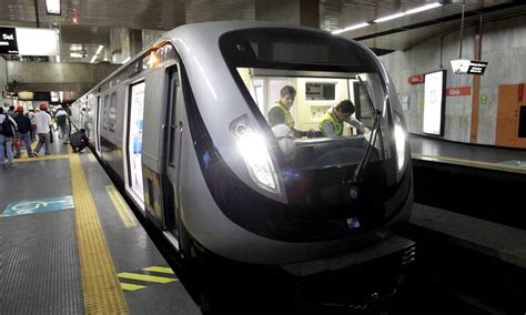 Check spelling or type a new query. Novos trens chineses do Metrô Rio passam por testes ...