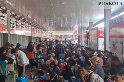 Lonjakan Pemudik Di Terminal Kalideres Jakbar Hampir 7 Ribu Orang Kini Mulai Menurun Poskota