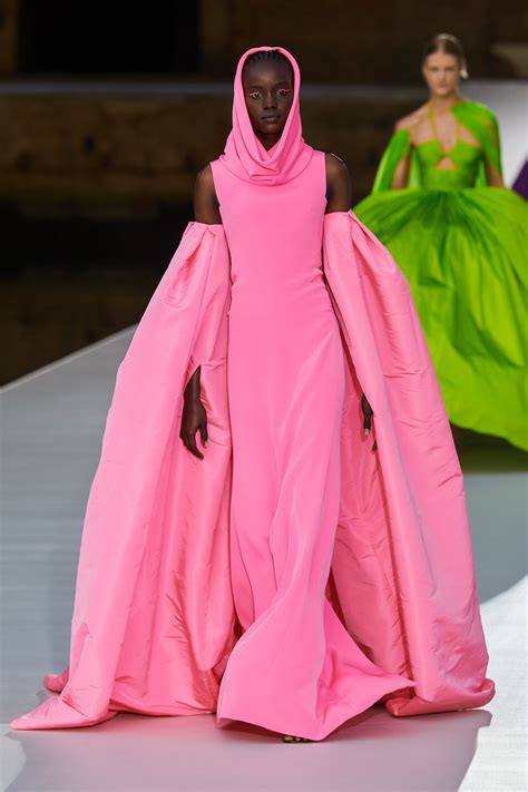 Haute Couture Fallwinter 2021 2022 Relive The Fashion Week Vogue France