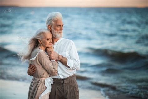 Endearing Photos Of Elderly Couple In Love Transcends Age