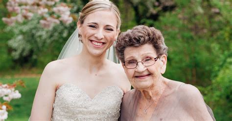 This Gorgeous 89 Year Old Grandma Stole The Show As A Bridesmaid